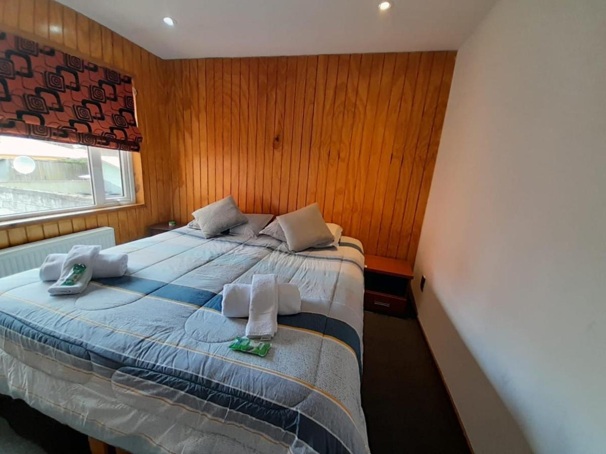 Almer Hostal Punta Arenas Exterior foto