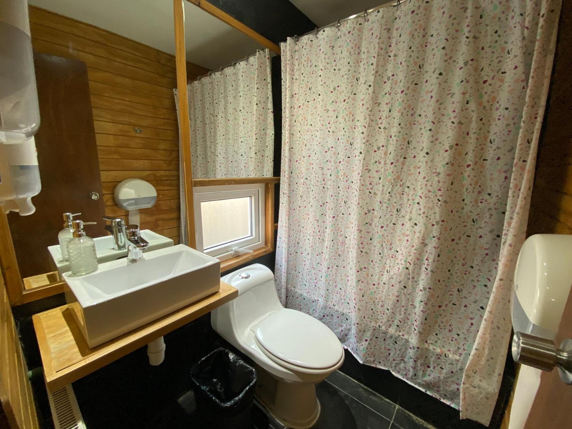 Almer Hostal Punta Arenas Exterior foto
